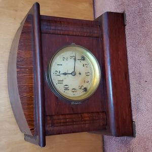 Vintage Seth Thomas Wooden Mantel Clock with wooden columns on sides
